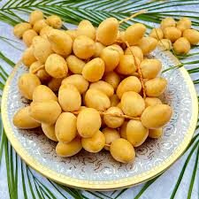 DATES YELLOW BARHI 30 LBS